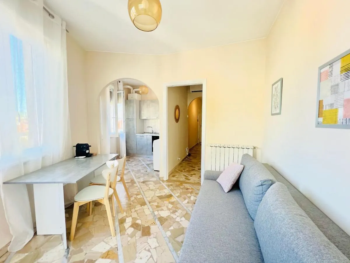 Suite Astraldi - A 2 Minuti Dall'Ariston Sanremo